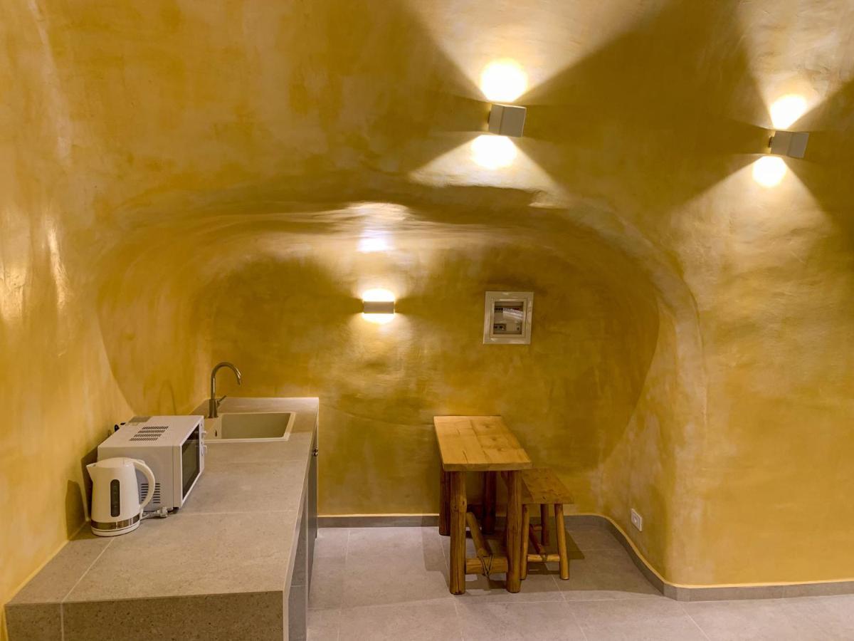 M Residence Santorini Conelia Cave Тира Экстерьер фото